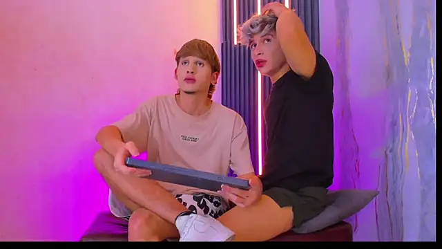 Hot guys sex3 online show from 10/26/25, 08:59