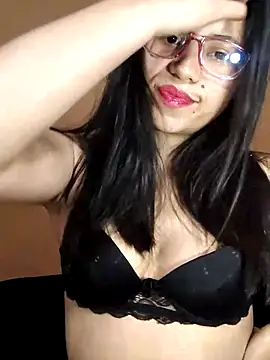 Snapshot of NikkyBlusx chatting on 10/25/25, 05:19 NikkyBlusx online show from 10/25/25, 05:19