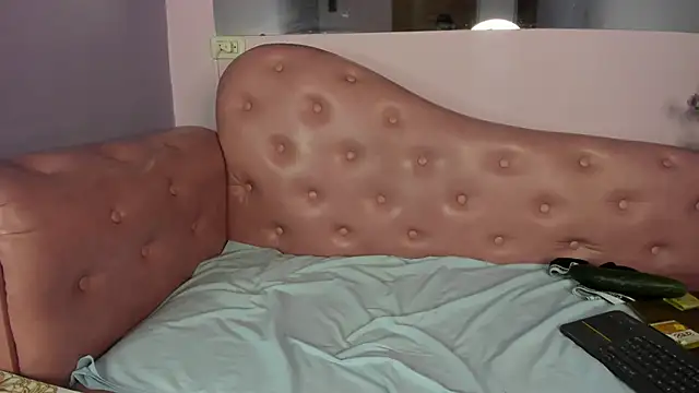 Emiliano Reyes online show from 11/07/25, 04:12