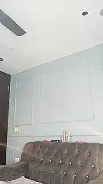 Orianabluee  online show from 11/30/25, 03:43