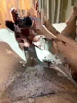 Snapshot of brownieD23 chatting on 10/27/25, 05:44 brownieD23 online show from 10/27/25, 05:44