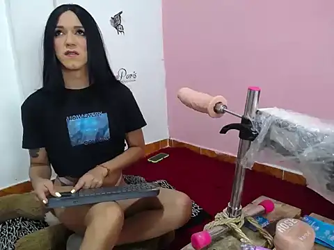 Latin DonnaHazel online show from 10/26/25, 08:04