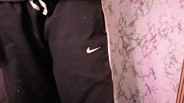 sweetcherryyy  online show from 12/03/25, 03:47