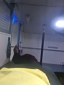 Snapshot of RNlov chatting on 10/19/25, 03:34 RNlov online show from 10/19/25, 03:34