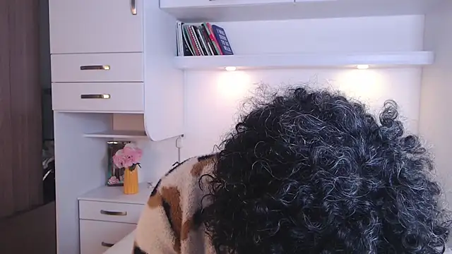 MartiRuis10 online show from 11/11/25, 09:37