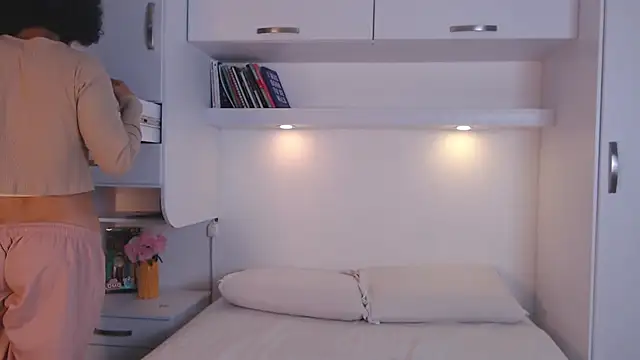 MartiRuis10 online show from 11/19/25, 11:27