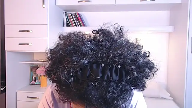 MartiRuis10 online show from 11/20/25, 09:14