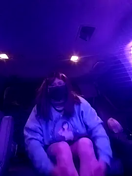 Snapshot of Ashley-Amber_Dragon chatting on 12/14/25, 03:23 Ashley-Amber Dragon online show from 12/14/25, 03:23