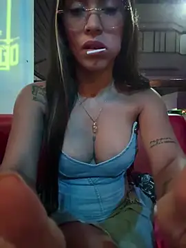 Snapshot of KIMBERLYPULIDO chatting on 10/18/25, 05:32 KIMBERLYPULIDO online show from 10/18/25, 05:32