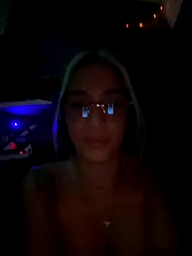 Snapshot of KIMBERLYPULIDO chatting on 10/25/25, 03:58 KIMBERLYPULIDO online show from 10/25/25, 03:58