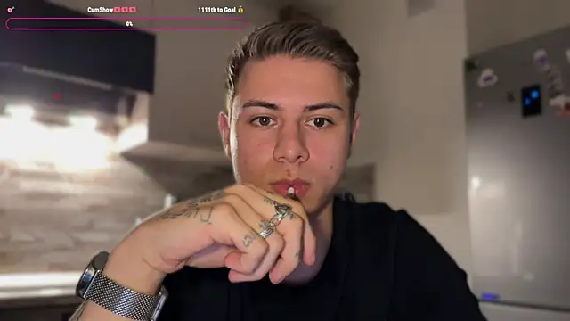 Snapshot of Lance_Belll chatting on 10/21/25, 05:13 Lance Belll online show from 10/21/25, 05:13