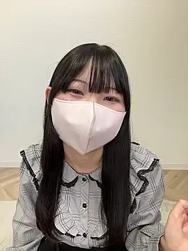 Snapshot of Reina_cute_00_ chatting on 10/28/25, 03:21 Reina cute 00 online show from 10/28/25, 03:21