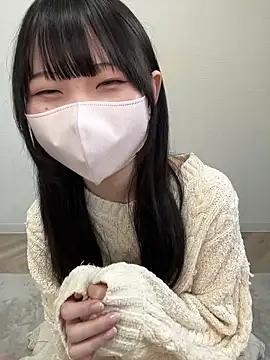 Snapshot of Reina_cute_00_ chatting on 11/20/25, 07:19 Reina cute 00 online show from 11/20/25, 07:19