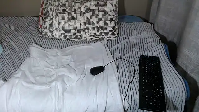 RissaGx online show from 10/30/25, 07:43