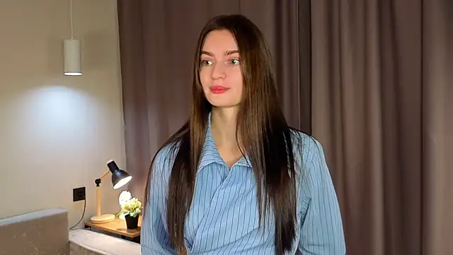 Snapshot of RosaMunoz_ chatting on 10/20/25, 05:41 RosaMunoz  online show from 10/20/25, 05:41