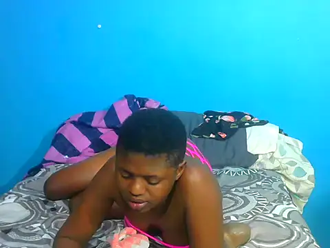 Snapshot of SexySlender_ chatting on 11/22/25, 11:04 SexySlender online show from 11/22/25, 11:04