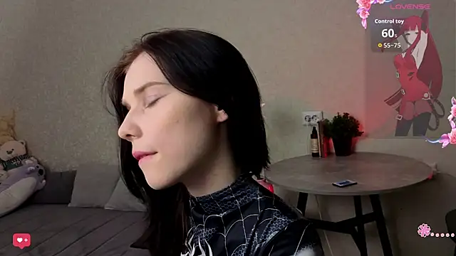 Snapshot of Mell_Hyees chatting on 11/16/25, 04:45 Mell Hyees online show from 11/16/25, 04:45