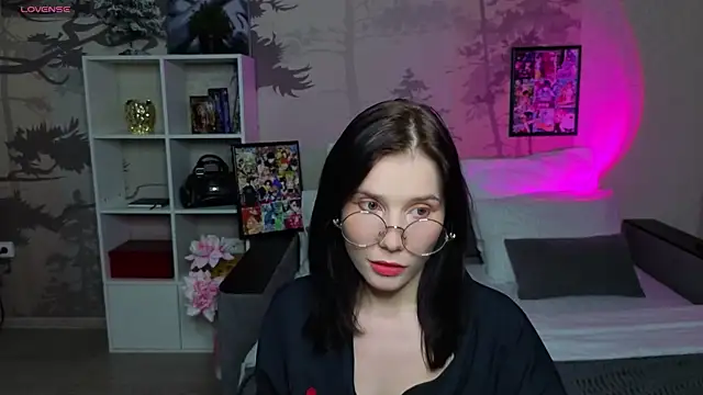 Snapshot of Mell_Hyees chatting on 11/24/25, 06:07 Mell Hyees online show from 11/24/25, 06:07