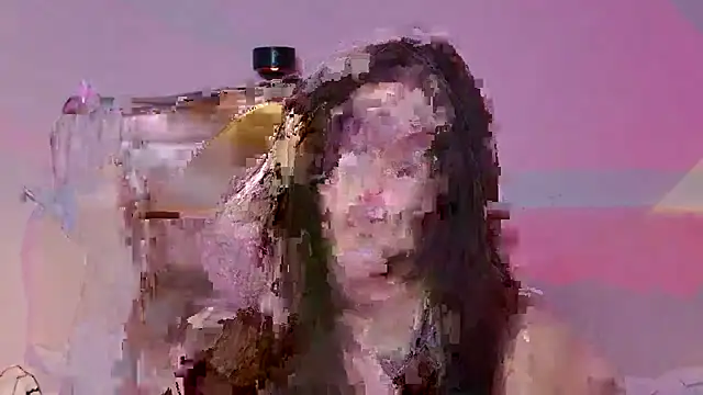 Snapshot of _Tessa_May_ chatting on 12/14/25, 12:16 Tessa May online show from 12/14/25, 12:16