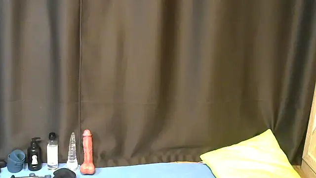 Very-sweet online show from 11/05/25, 05:35