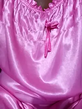 Snapshot of shakunthala96 chatting on 11/05/25, 05:40 shakunthala96 online show from 11/05/25, 05:40