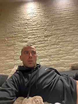 Rotteei1 online show from 11/26/25, 08:32