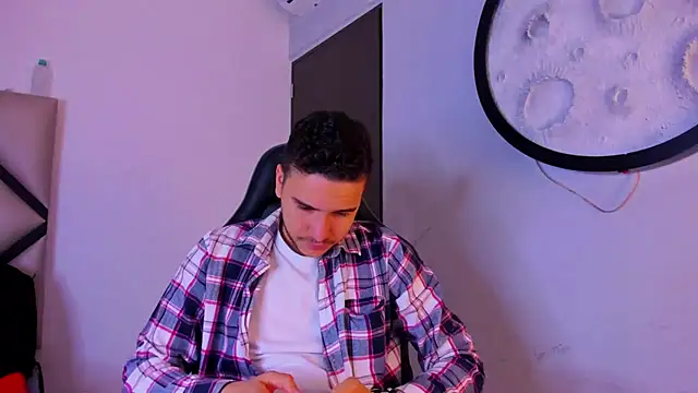 mike 257 online show from 07/03/26, 11:49