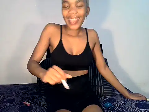 MinnieBee101 online show from 10/23/25, 01:27