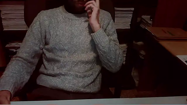 Snapshot of topg84 chatting on 10/21/25, 11:22 topg84 online show from 10/21/25, 11:22