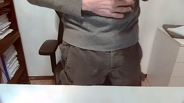 Snapshot of topg84 chatting on 12/02/25, 06:25 topg84 online show from 12/02/25, 06:25