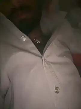 Snapshot of MacroSign13 chatting on 11/17/25, 02:34 MacroSign13 online show from 11/17/25, 02:34