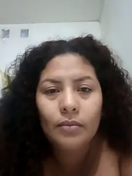 Snapshot of chikis12_ chatting on 12/05/25, 12:19 chikis12 online show from 12/05/25, 12:19