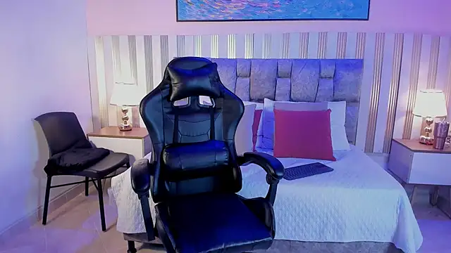 Arya Ali  online show from 11/01/25, 03:30