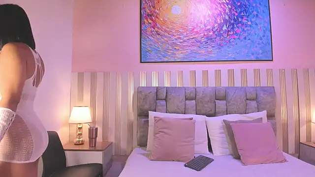 Arya Ali  online show from 11/11/25, 03:28