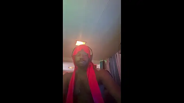 Snapshot of misterincred chatting on 11/28/25, 06:43 misterincred online show from 11/28/25, 06:43