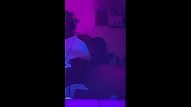 Snapshot of misterincred chatting on 11/30/25, 06:06 misterincred online show from 11/30/25, 06:06