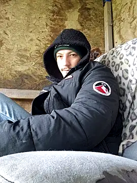 bbyxklaus online show from 11/25/25, 11:10