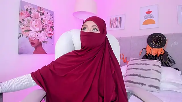 Snapshot of fatiima_ chatting on 10/29/25, 07:26 fatiima online show from 10/29/25, 07:26