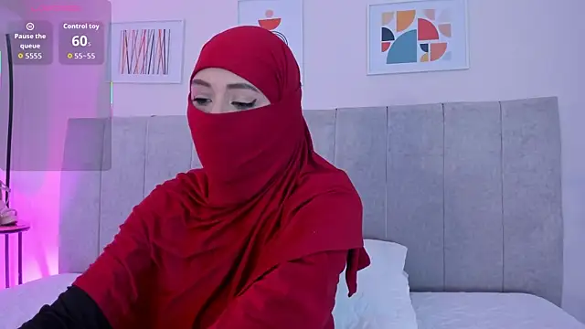 Snapshot of fatiima_ chatting on 12/01/25, 07:08 fatiima online show from 12/01/25, 07:08