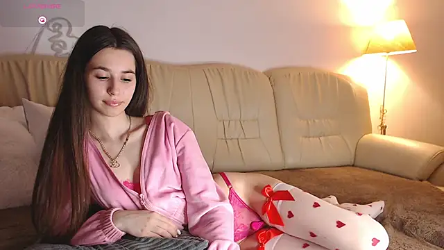 Bella Rosee4u online show from 06/16/26, 08:00