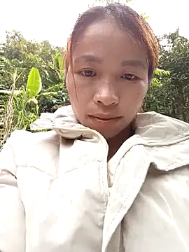 Snapshot of -Pearl- chatting on 10/31/25, 02:45 -Pearl- online show from 10/31/25, 02:45