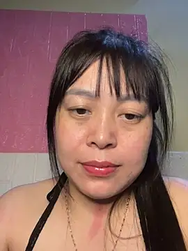 Snapshot of Butterfly_kee chatting on 10/26/25, 05:19 Butterfly kee online show from 10/26/25, 05:19