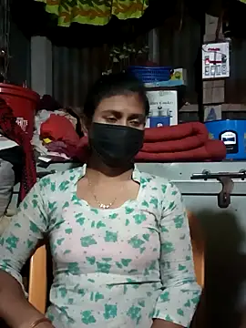 Snapshot of Felicity-204 chatting on 10/20/25, 04:18 Felicity-204 online show from 10/20/25, 04:18