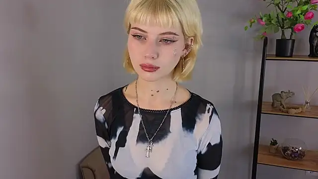 Jasmi Yets online show from 10/31/25, 08:26