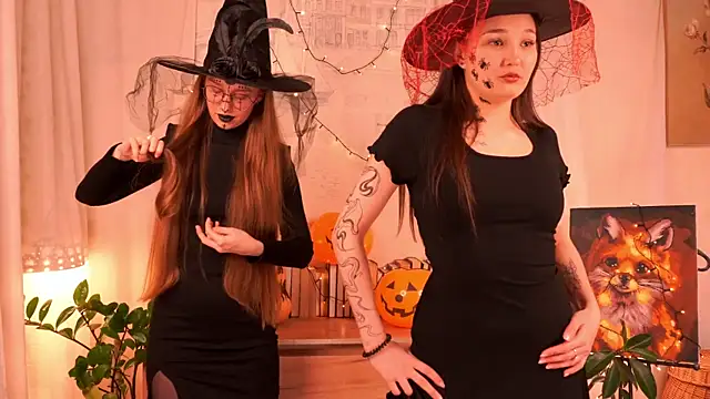 ArianaSweazy online show from 10/31/25, 02:07