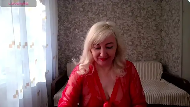 LadyKriss online show from 05/05/26, 03:47