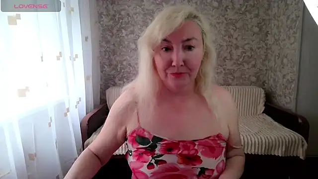 LadyKriss online show from 05/29/26, 03:48