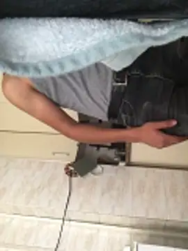 Snapshot of Axe-man_44 chatting on 10/28/25, 06:28 Axe-man 44 online show from 10/28/25, 06:28