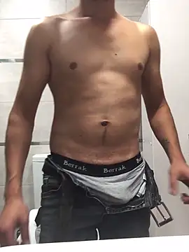 Snapshot of Axe-man_44 chatting on 10/30/25, 01:56 Axe-man 44 online show from 10/30/25, 01:56