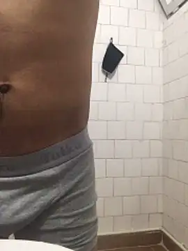 Snapshot of Axe-man_44 chatting on 11/04/25, 03:33 Axe-man 44 online show from 11/04/25, 03:33